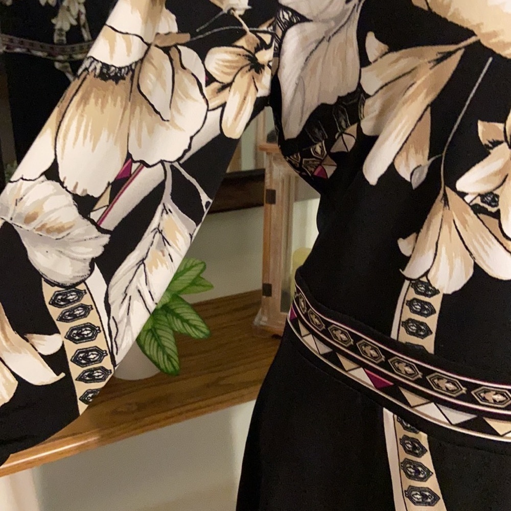 White House Black Market Dress - L EUC - Picture 3 of 8